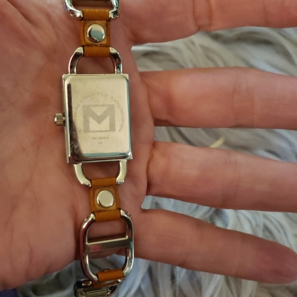 Michael Kors Watch - Picture 6 of 6